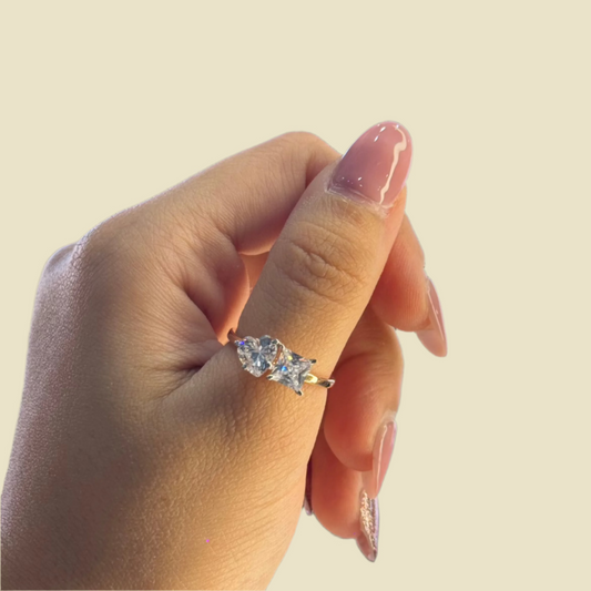 diamond ring in heart shape in 18kt gold